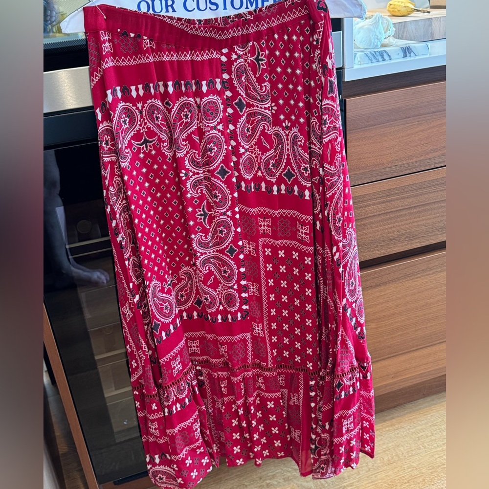 Women’s skirt
